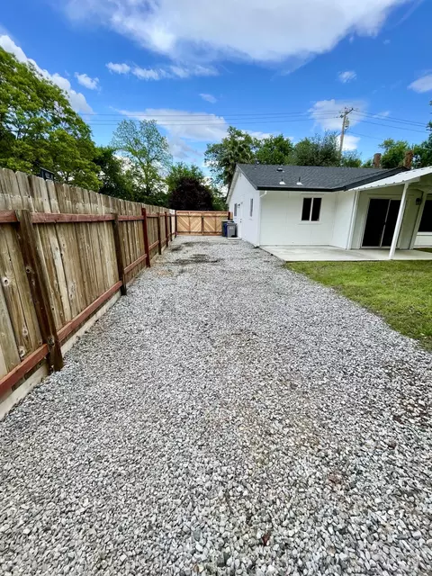 Exterior - 5370 Cedars Rd, Redding, CA 96001 photo 4 of 4