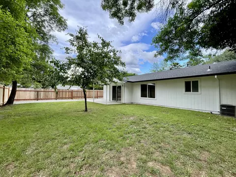 Exterior - 5370 Cedars Rd, Redding, CA 96001 photo 3 of 4