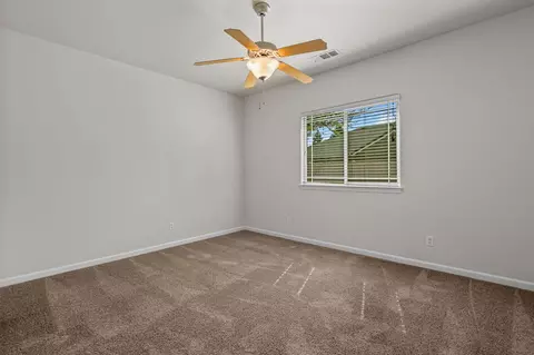 Bedroom - 2341 Suzette Ave, Redding, CA 96002 photo 5 of 7