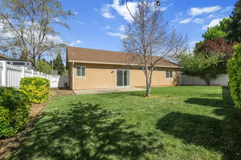 Exterior - 2341 Suzette Ave, Redding, CA 96002 photo 5 of 8