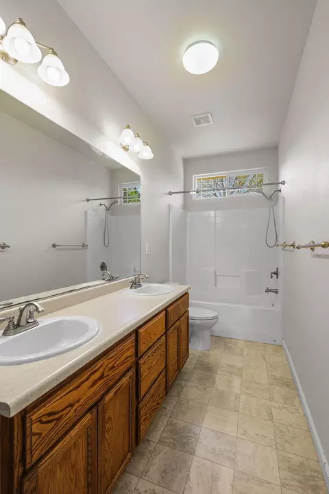 Bath - 2341 Suzette Ave, Redding, CA 96002 photo 1 of 3