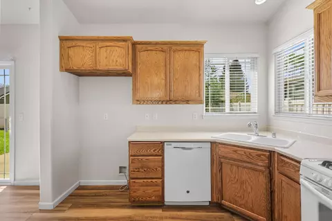 Kitchen - 2341 Suzette Ave, Redding, CA 96002 photo 2 of 2