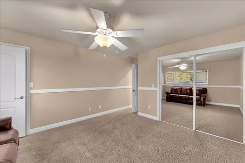 Bedroom - 7038 Riata Dr, Redding, CA 96002 photo 3 of 6