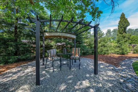 Exterior - 7038 Riata Dr, Redding, CA 96002 photo 2 of 13