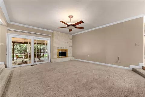 Living - 7038 Riata Dr, Redding, CA 96002 photo 2 of 5