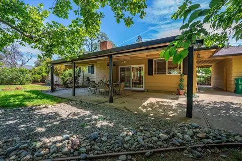 Exterior - 7038 Riata Dr, Redding, CA 96002 photo 12 of 13