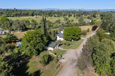 View/Area - 19962 Welcome Way, Redding, CA 96002 photo 6 of 9