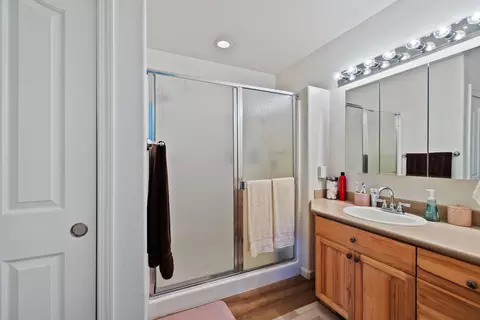 Bath - 19962 Welcome Way, Redding, CA 96002 photo 1 of 3