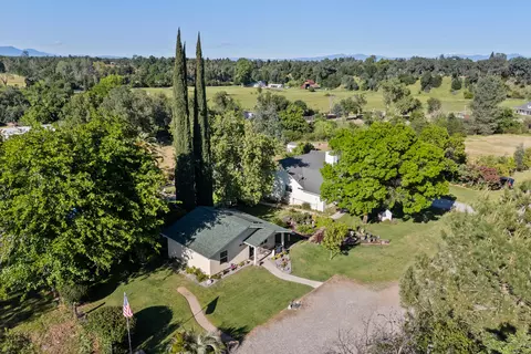 View/Area - 19962 Welcome Way, Redding, CA 96002 photo 2 of 9