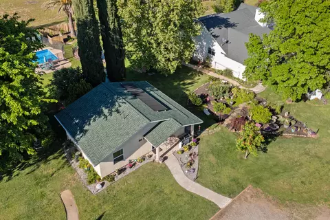 View/Area - 19962 Welcome Way, Redding, CA 96002 photo 3 of 9