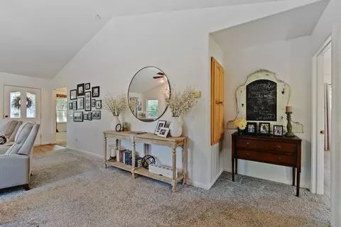 Entry Way - 19962 Welcome Way, Redding, CA 96002 photo 1 of 2