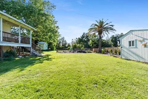 Exterior - 19962 Welcome Way, Redding, CA 96002 photo 15 of 39