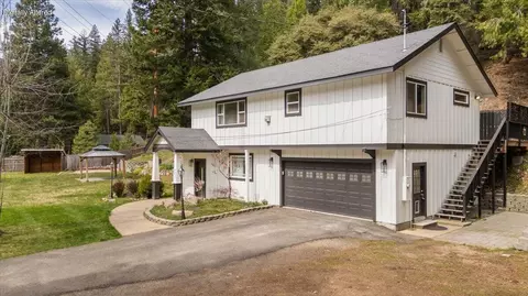 503 Pony Trl, Mount Shasta, CA 96067
