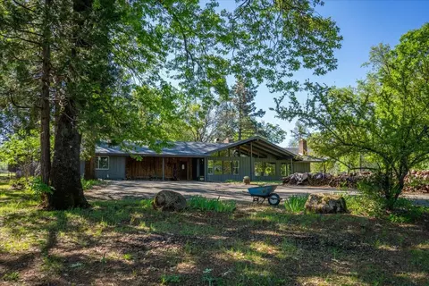 Exterior - 29865 E Highway 299, Round Mountain, CA 96084 photo 33 of 35