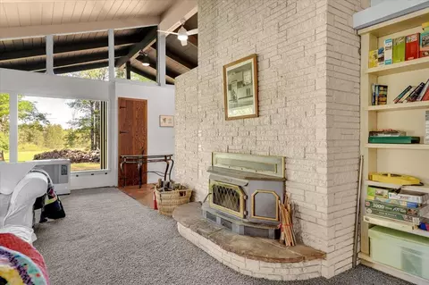 Living - 29865 E Highway 299, Round Mountain, CA 96084 photo 10 of 15