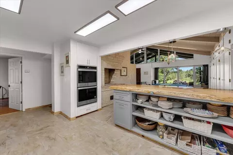 Kitchen - 29865 E Highway 299, Round Mountain, CA 96084 photo 8 of 13