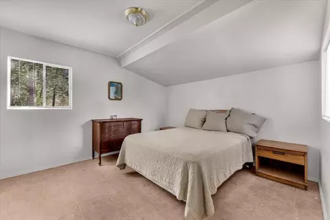 Bedroom - 29865 E Highway 299, Round Mountain, CA 96084 photo 12 of 17