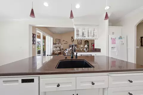 Kitchen - 2175 Tradition Way, Redding, CA 96001 photo 3 of 5