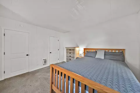 Bedroom - 855 State St, Redding, CA 96001 photo 6 of 6
