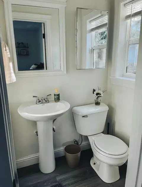 Bath - 855 State St, Redding, CA 96001 photo 3 of 3