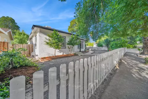 Exterior - 855 State St, Redding, CA 96001 photo 3 of 20