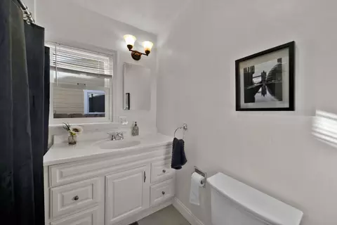 Bath - 855 State St, Redding, CA 96001 photo 2 of 3