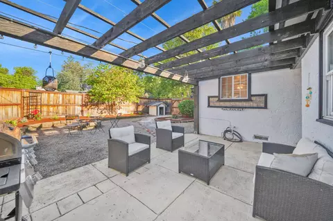 Exterior - 855 State St, Redding, CA 96001 photo 8 of 20