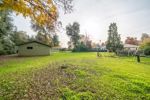 Exterior - 1209 C St, Redding, CA 96002 photo 7 of 14