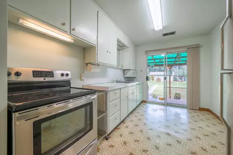 Kitchen - 1209 C St, Redding, CA 96002 photo 1 of 2
