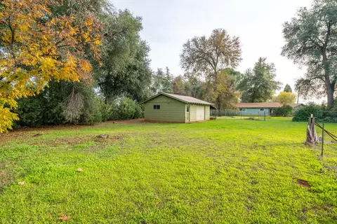 Exterior - 1209 C St, Redding, CA 96002 photo 8 of 14