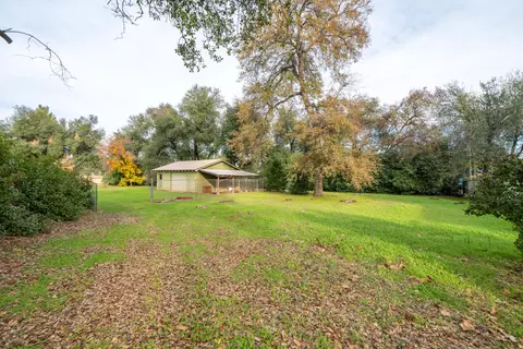 Exterior - 1209 C St, Redding, CA 96002 photo 3 of 14