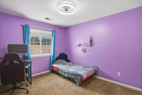Bedroom - 2944 Silo Ct, Anderson, CA 96007 photo 3 of 3