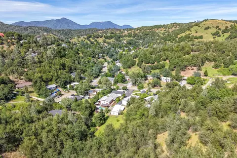 View/Area - 22151 Ravine Ct, Redding, CA 96003 photo 1 of 2