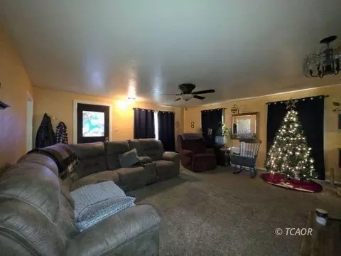 Living - 134 W Humboldt St, Hayfork, CA 96041 photo 1 of 9