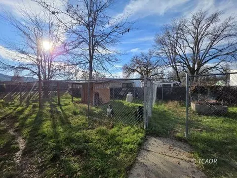 Exterior - 134 W Humboldt St, Hayfork, CA 96041 photo 5 of 8