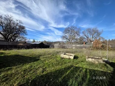 Exterior - 134 W Humboldt St, Hayfork, CA 96041 photo 4 of 8