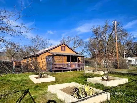 134 W Humboldt St, Hayfork, CA 96041