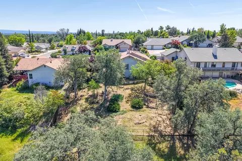 View/Area - 2736 Crystal Tree Dr, Redding, CA 96001 photo 11 of 16