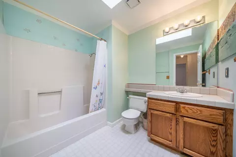Bath - 2736 Crystal Tree Dr, Redding, CA 96001 photo 2 of 2