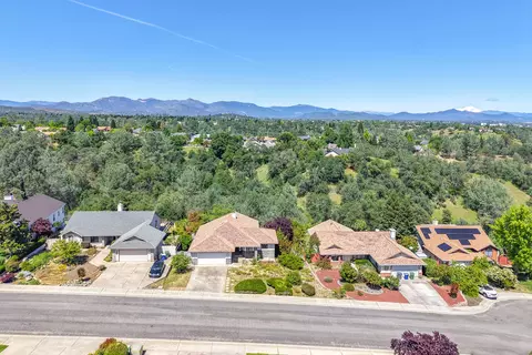 View/Area - 2736 Crystal Tree Dr, Redding, CA 96001 photo 4 of 16