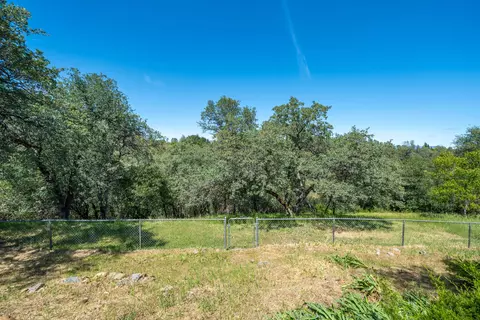 Exterior - 2736 Crystal Tree Dr, Redding, CA 96001 photo 24 of 24