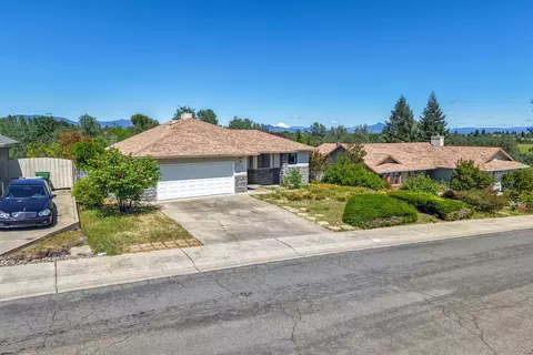 View/Area - 2736 Crystal Tree Dr, Redding, CA 96001 photo 2 of 16