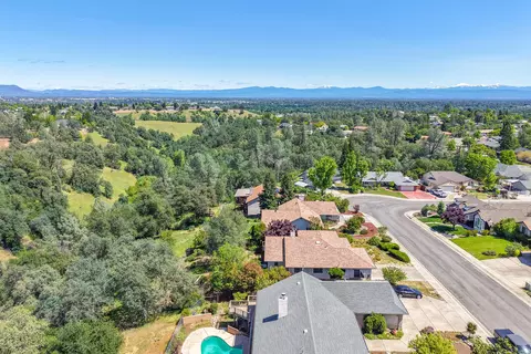 View/Area - 2736 Crystal Tree Dr, Redding, CA 96001 photo 6 of 16