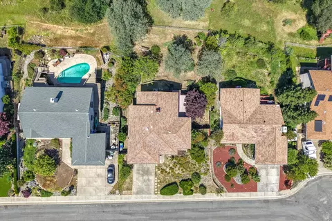 View/Area - 2736 Crystal Tree Dr, Redding, CA 96001 photo 15 of 16
