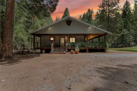 30704 Hagen Flat Rd, Big Bend, CA 96011