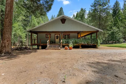 30704 Hagen Flat Rd, Big Bend, CA 96011