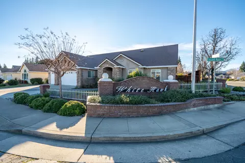 Exterior - 2318 Crescent Moon Ct, Redding, CA 96001 photo 4 of 8