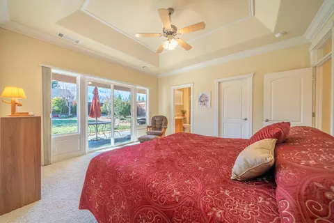 Bedroom - 2318 Crescent Moon Ct, Redding, CA 96001 photo 3 of 3