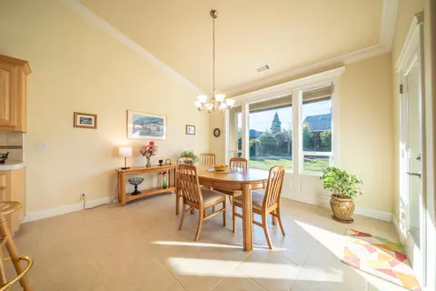 Dining - 2318 Crescent Moon Ct, Redding, CA 96001 photo 2 of 3