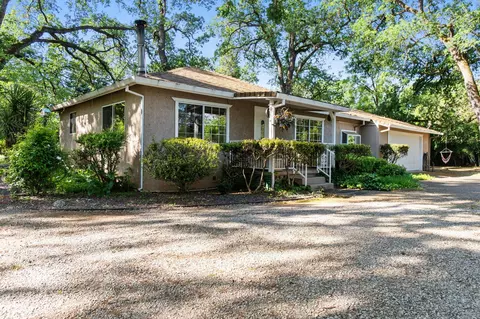 Exterior - 1363 College View Dr, Redding, CA 96003 photo 22 of 41